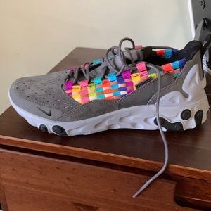 Mens Nike Reacts